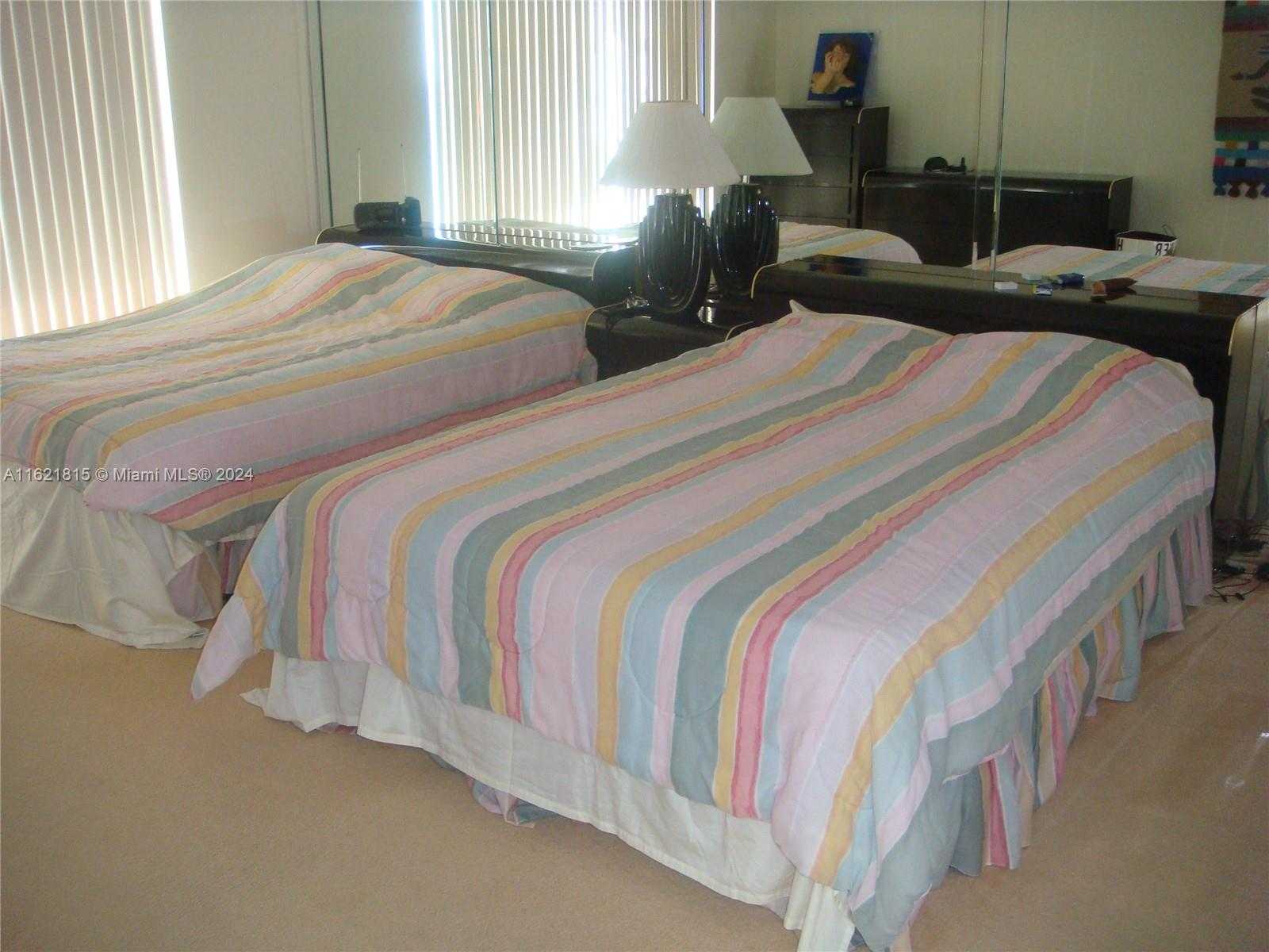 Small Image of 5401 Collins Ave, Miami Beach, FL 33140, USA Number 11