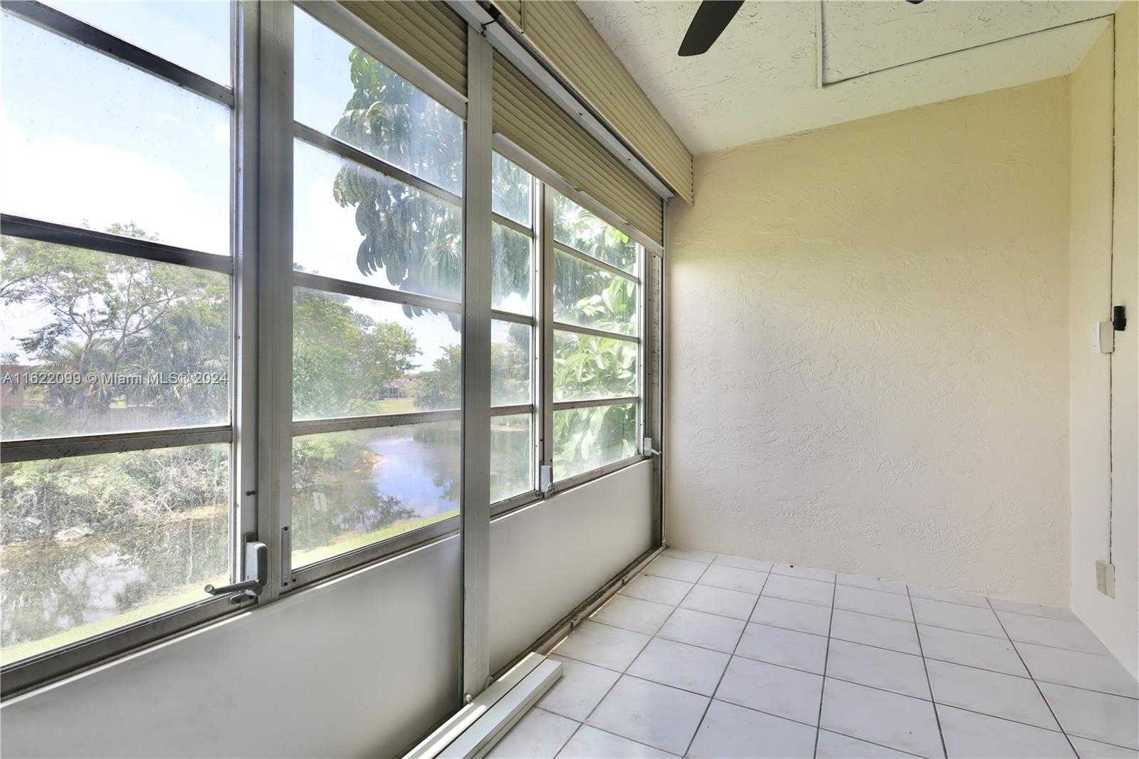 Small Image of 6870 ROYAL PALM BLVD #210M, Margate Number 19