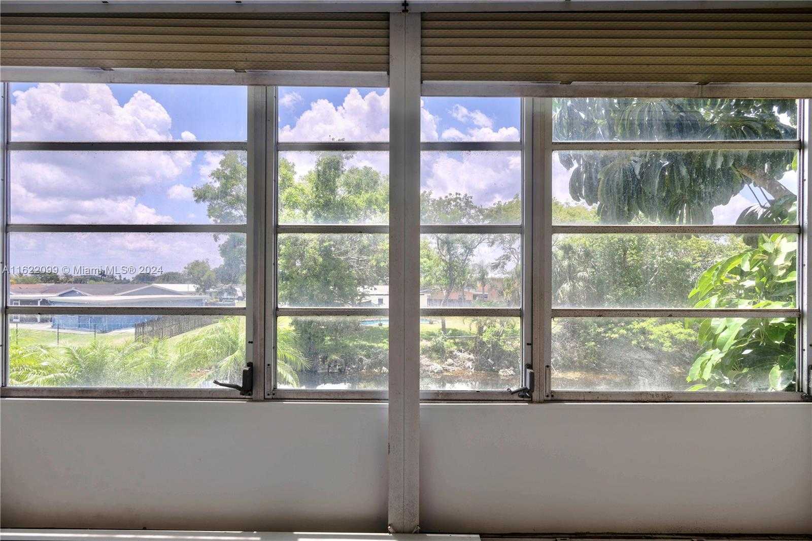 Small Image of 6870 ROYAL PALM BLVD #210M, Margate Number 21