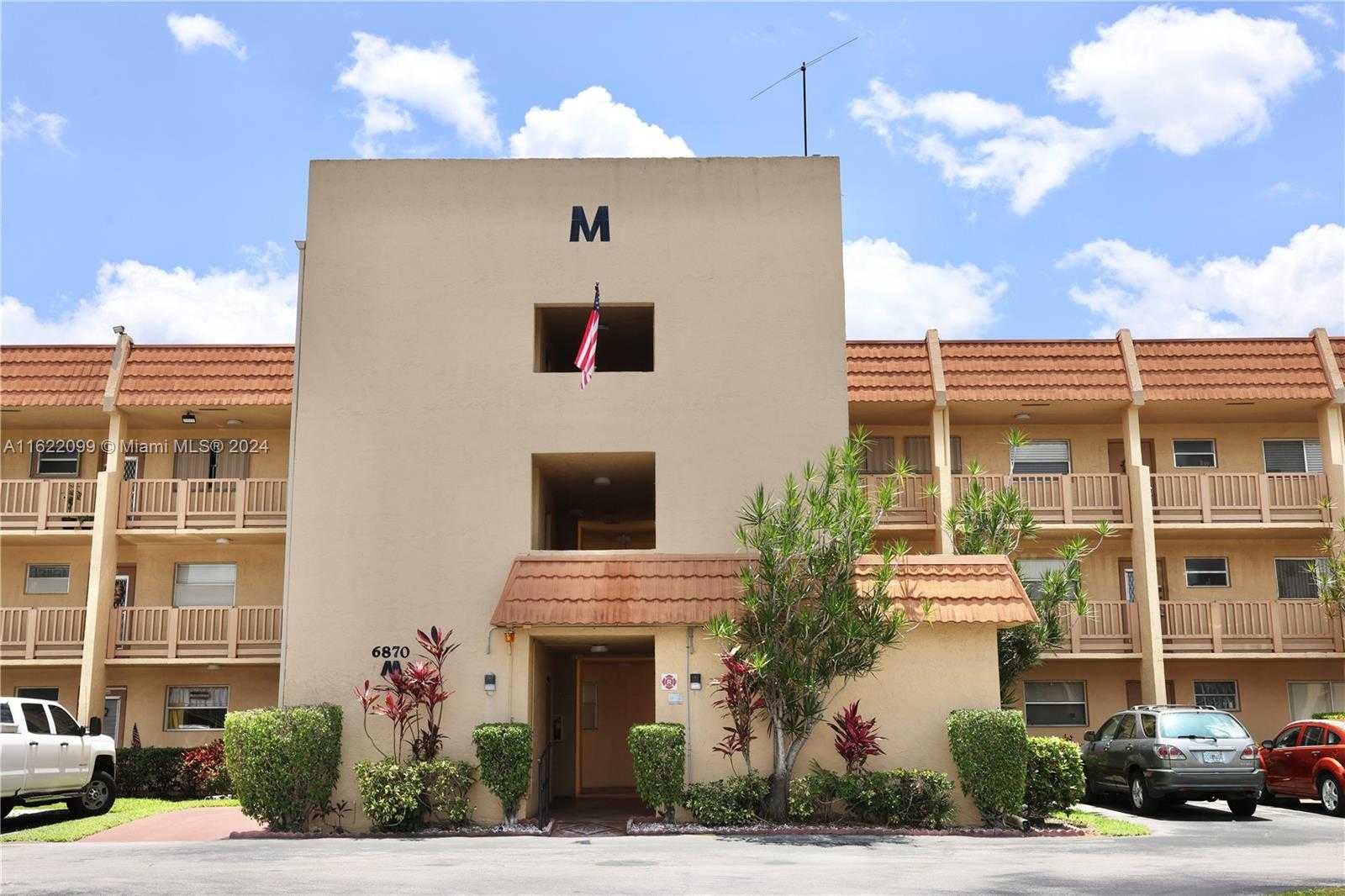 Small Image of 6870 ROYAL PALM BLVD #210M, Margate Number 23