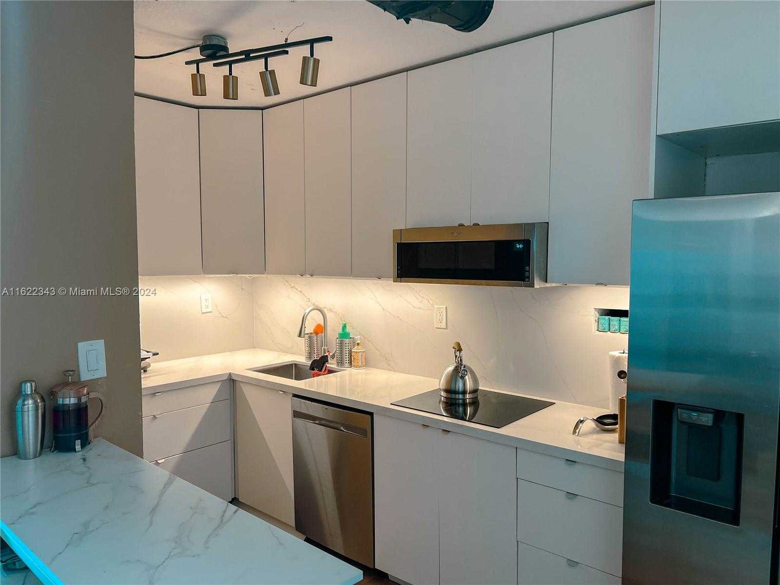 Small Image of 1000 WEST AVE #730, Miami Beach Number 10