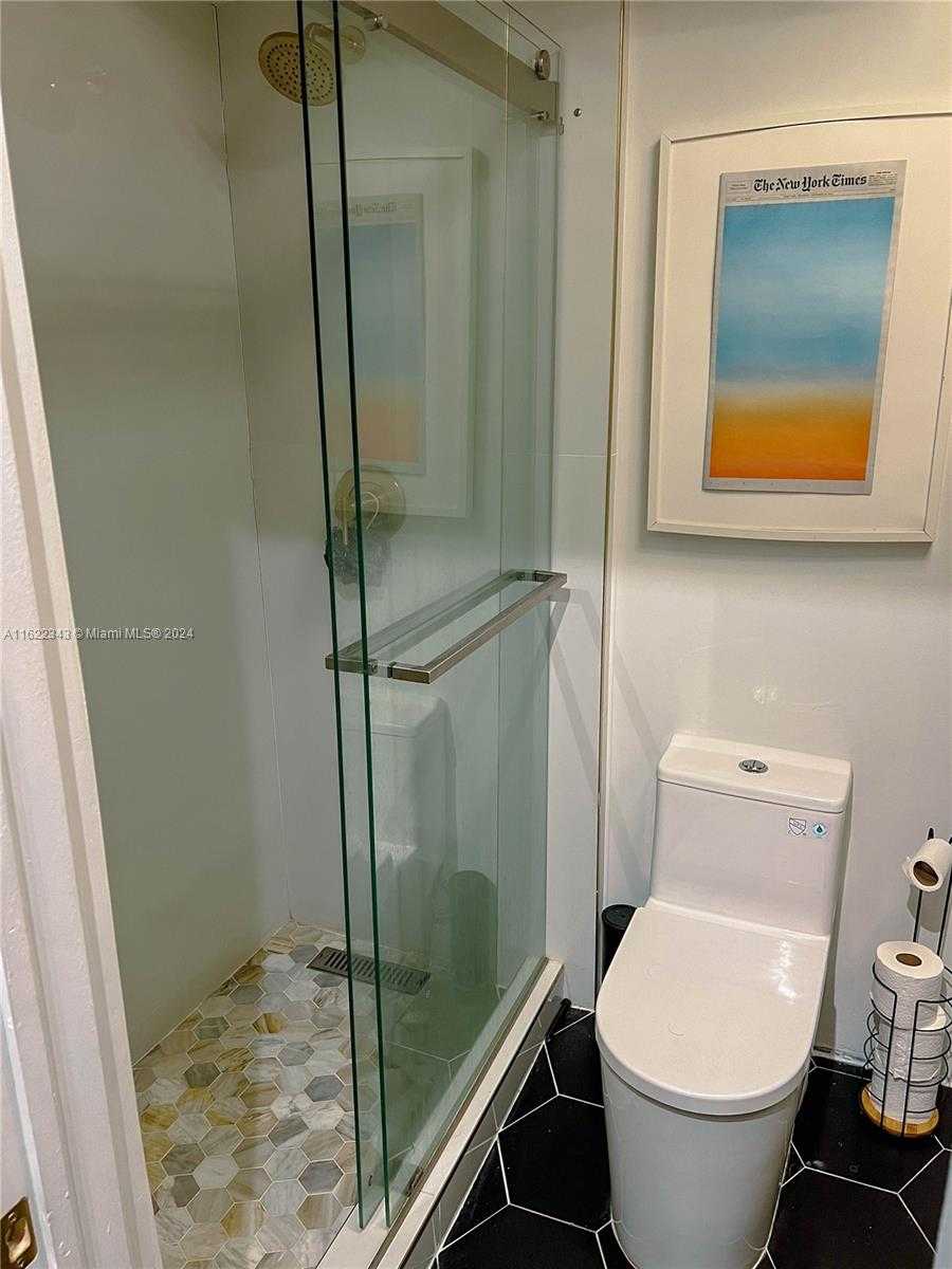 Small Image of 1000 WEST AVE #730, Miami Beach Number 12