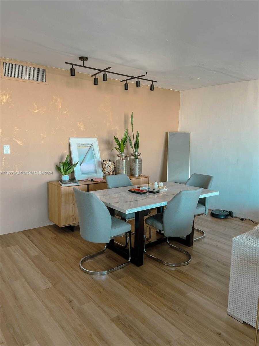 Small Image of 1000 WEST AVE #730, Miami Beach Number 7