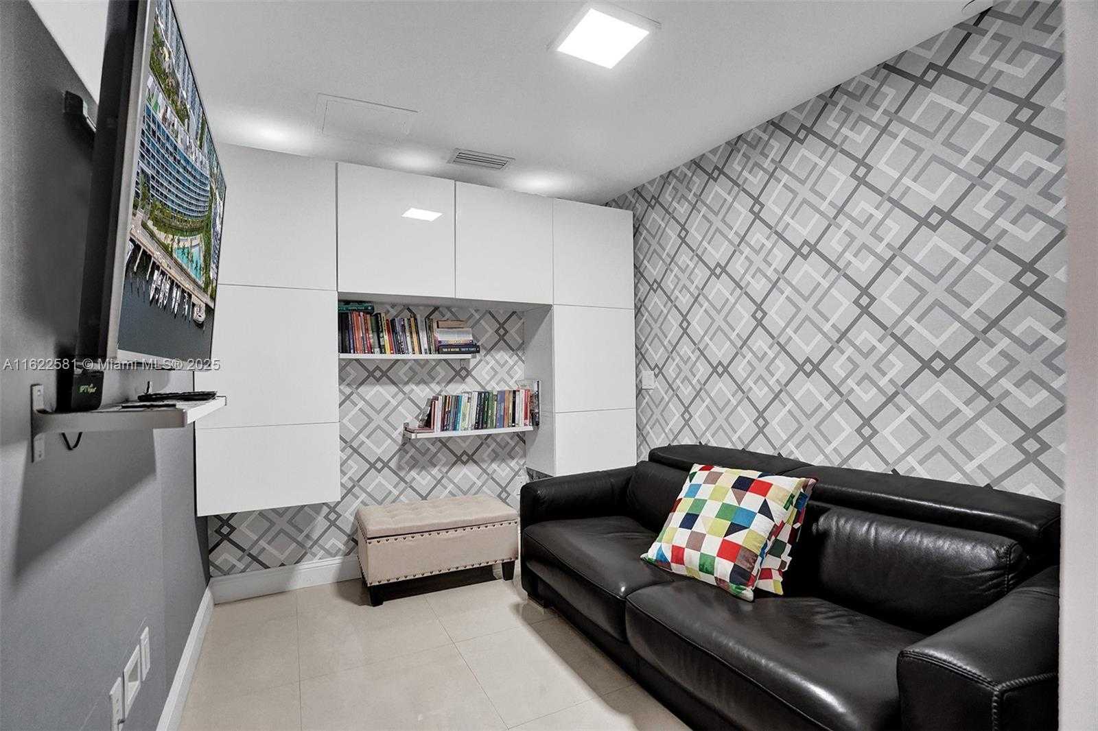 Small Image of 2950 NORTH EAST 188TH ST #325, Aventura Number 11