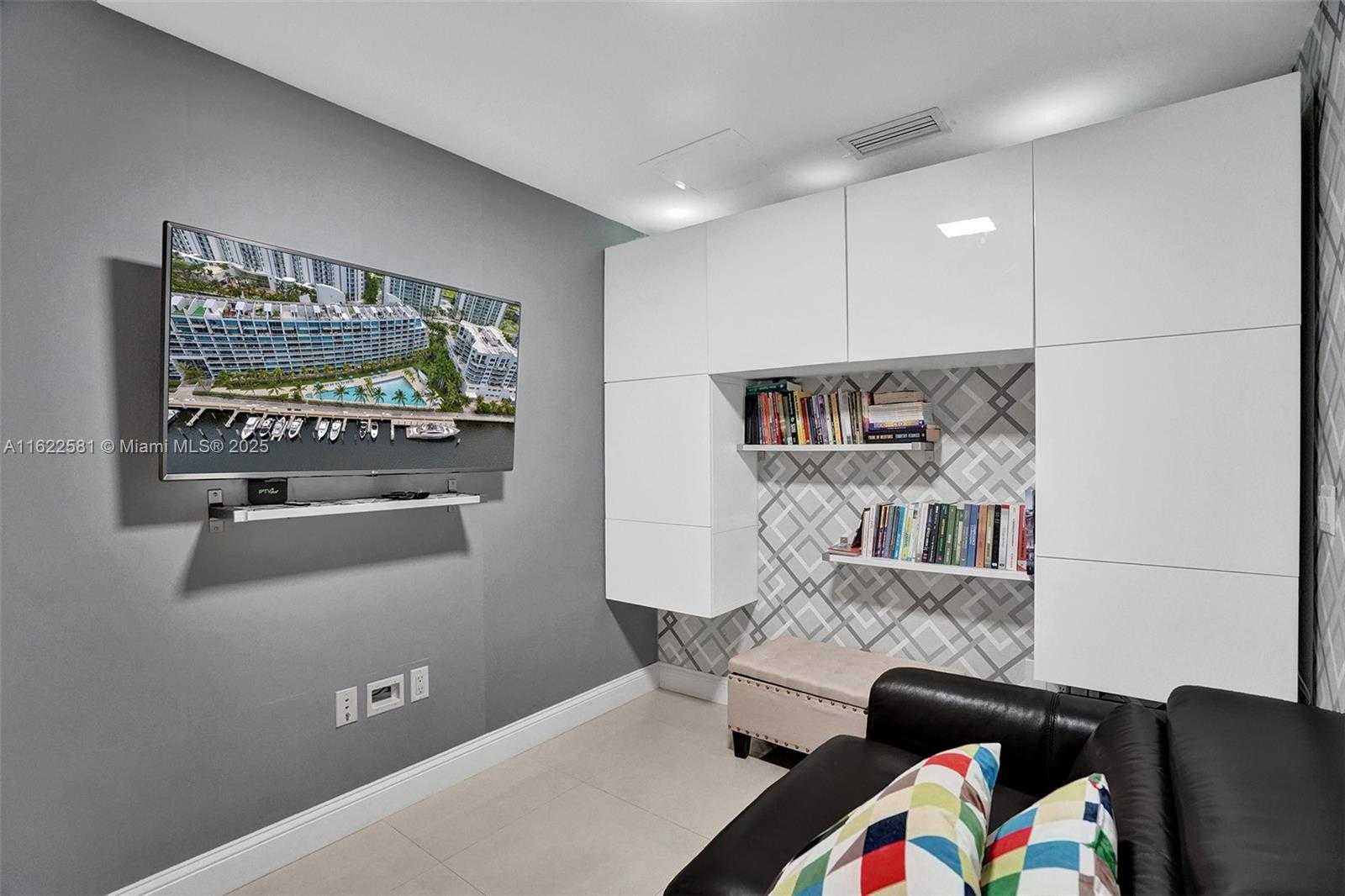 Small Image of 2950 NORTH EAST 188TH ST #325, Aventura Number 12