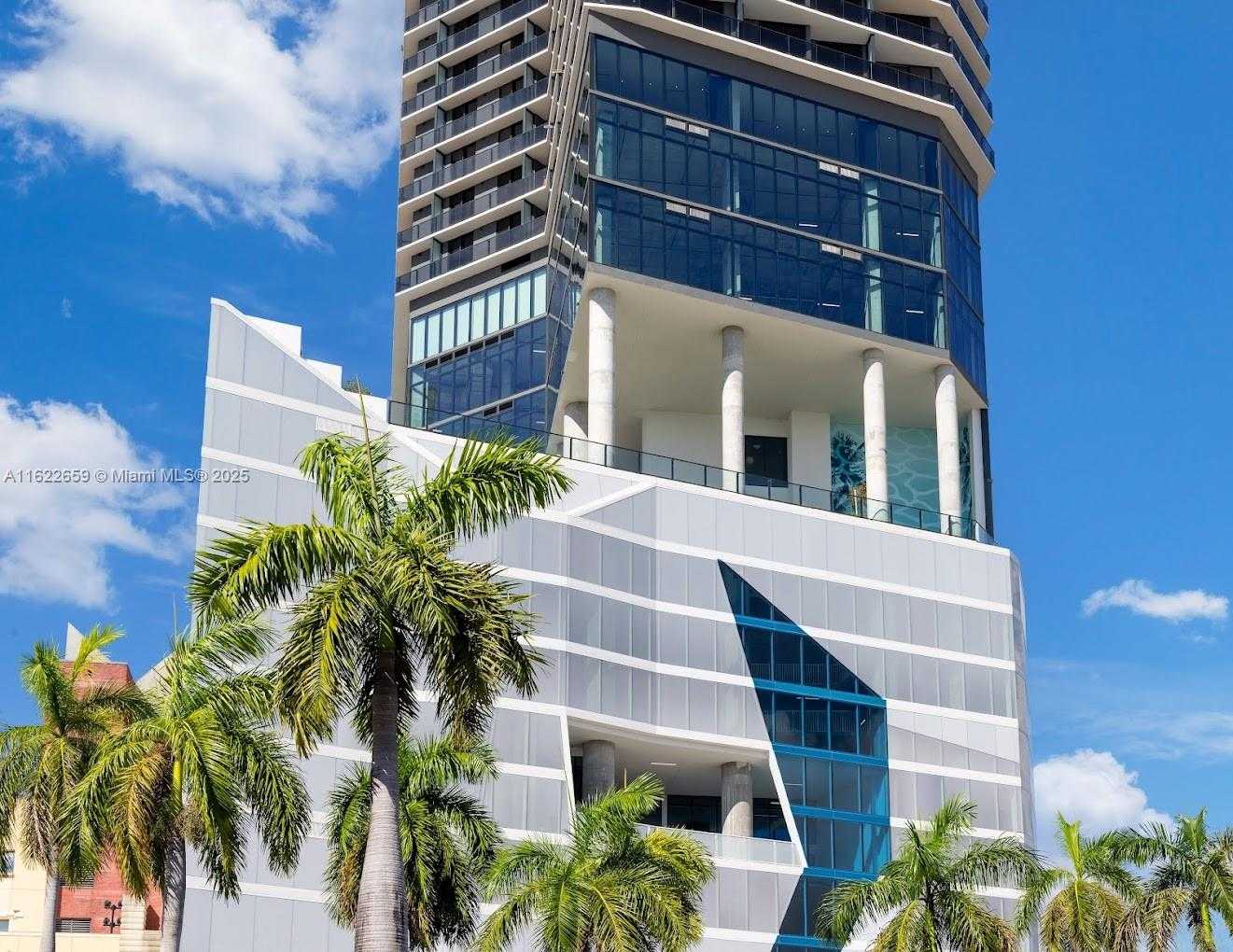 Small Image of 398 NORTH EAST 5TH ST #4416, Miami Number 16