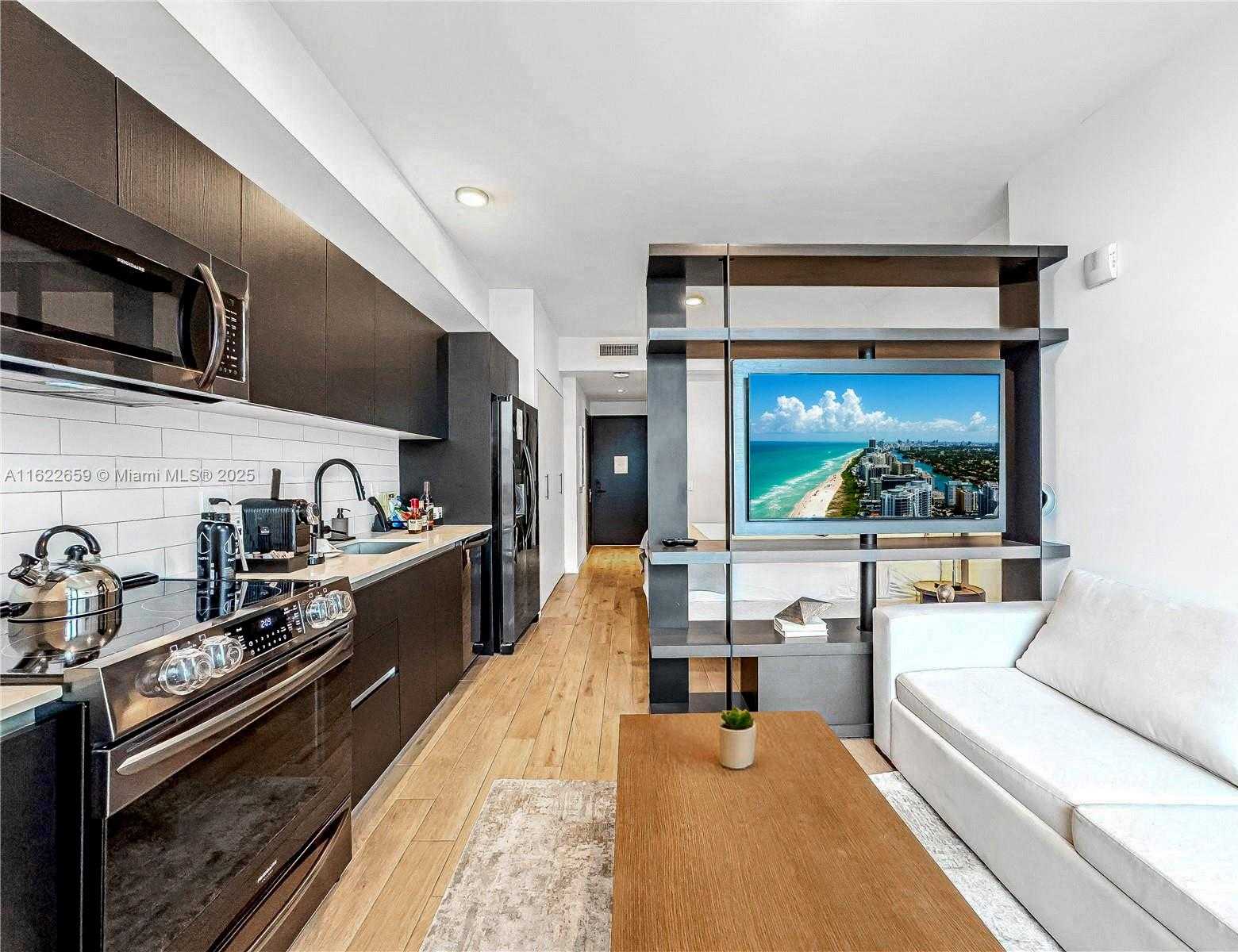 Small Image of 398 NORTH EAST 5TH ST #4416, Miami Number 7