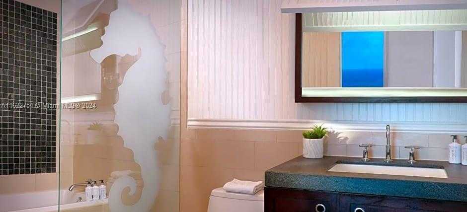 Small Image of 17315 Collins Ave, Sunny Isles Beach, FL 33160, USA Number 11