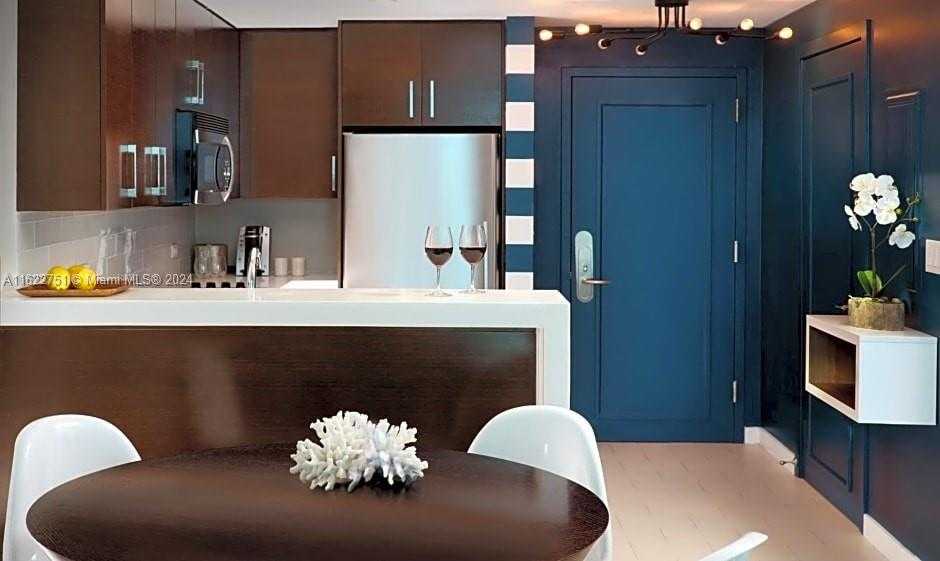 Small Image of 17315 Collins Ave, Sunny Isles Beach, FL 33160, USA Number 6