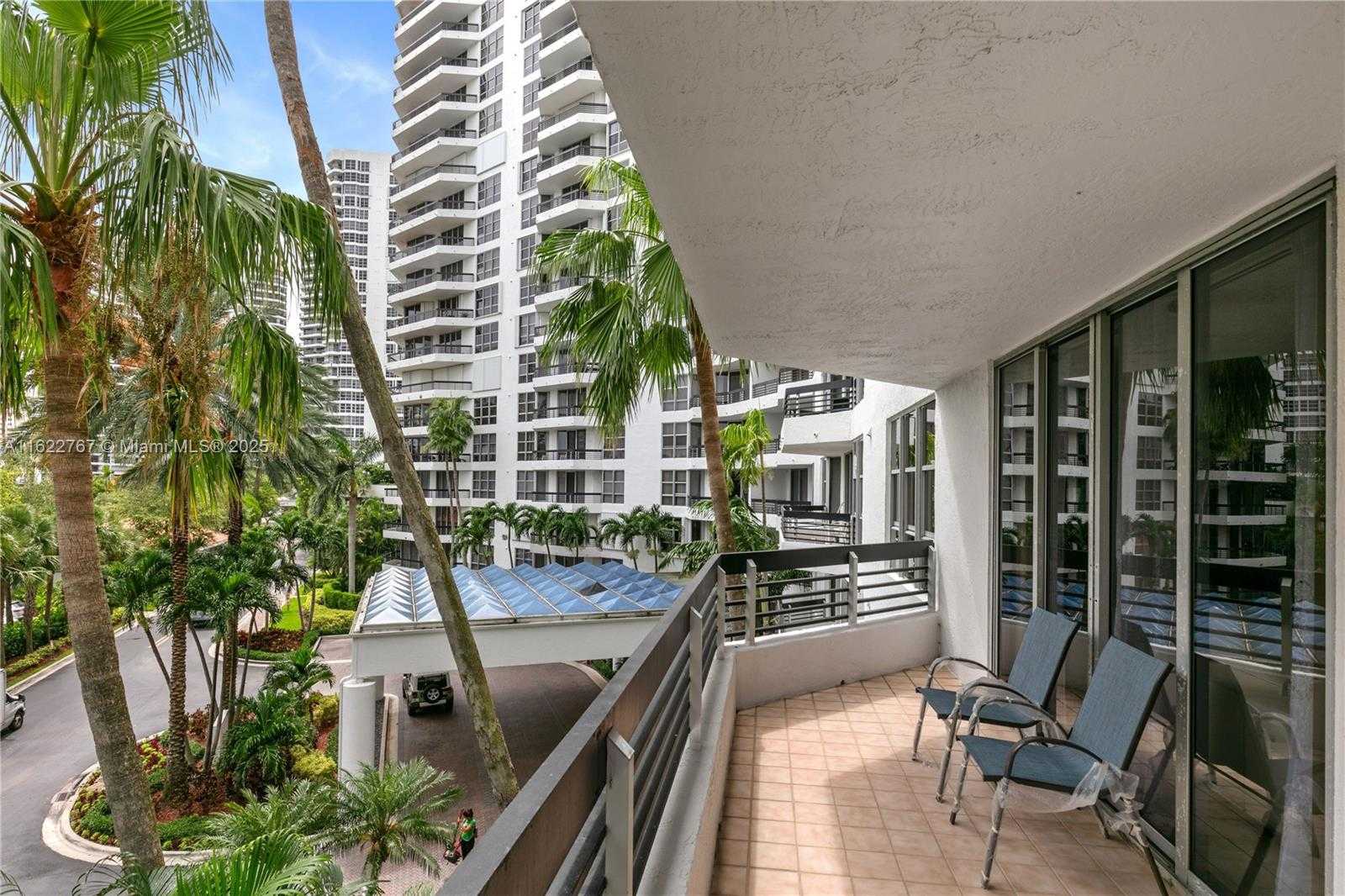 Small Image of 3600 MYSTIC POINTE DR #407, Aventura Number 16