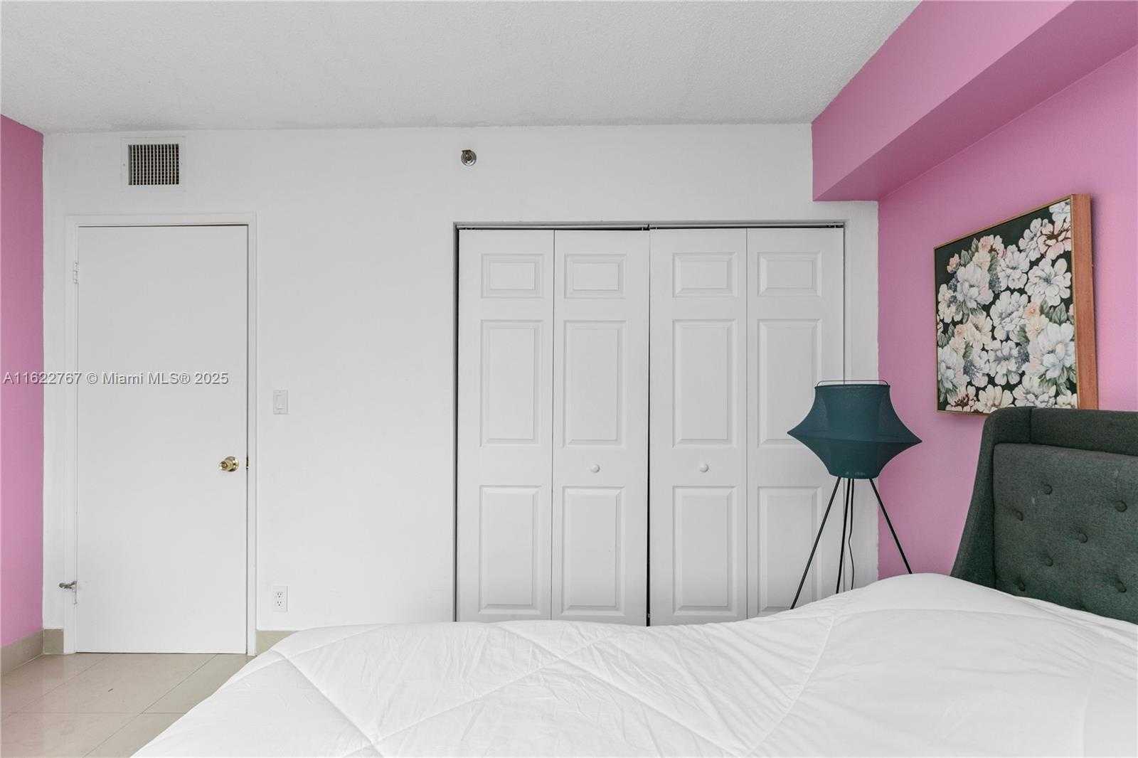 Small Image of 3600 MYSTIC POINTE DR #407, Aventura Number 20