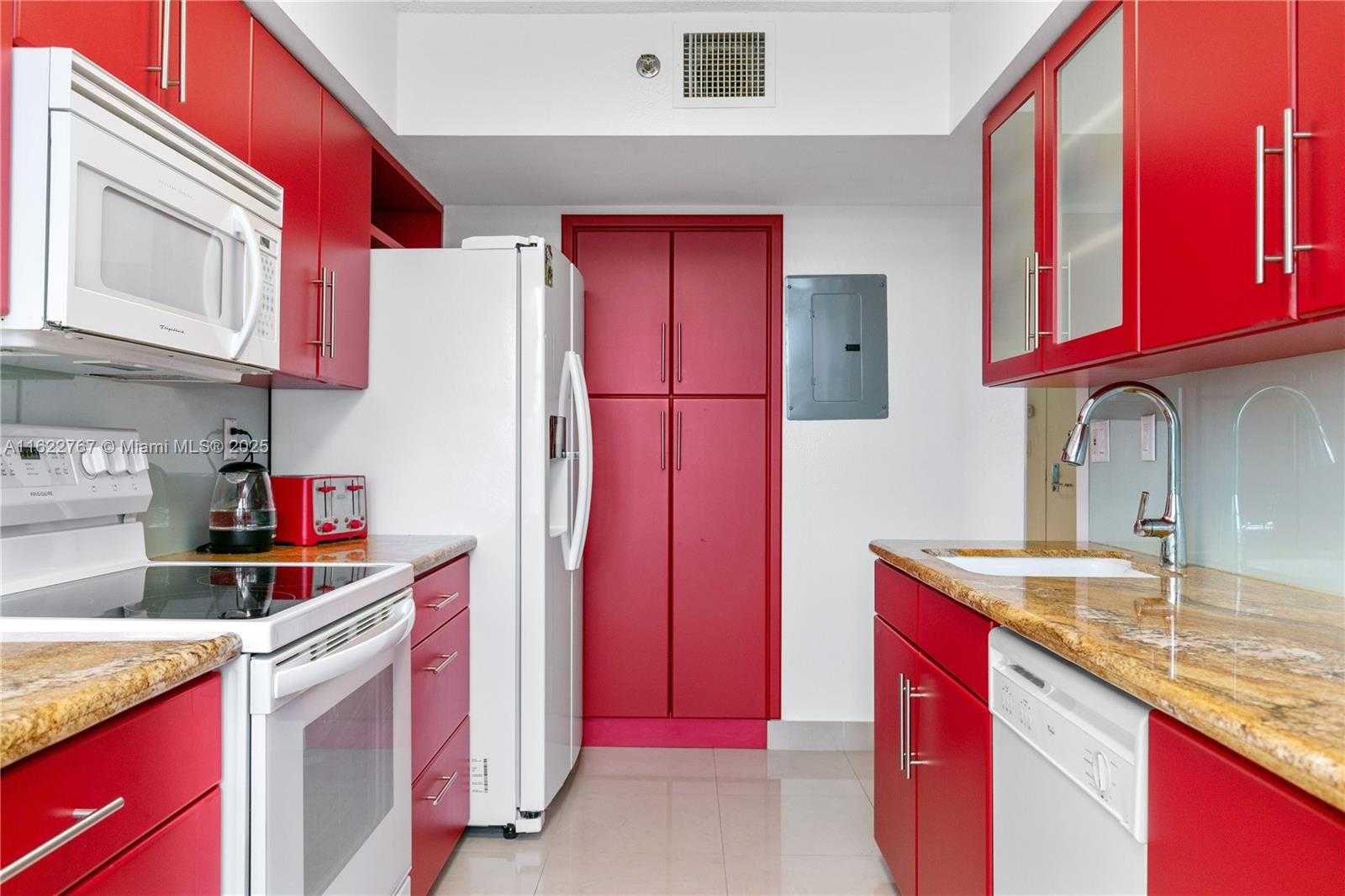 Small Image of 3600 MYSTIC POINTE DR #407, Aventura Number 24