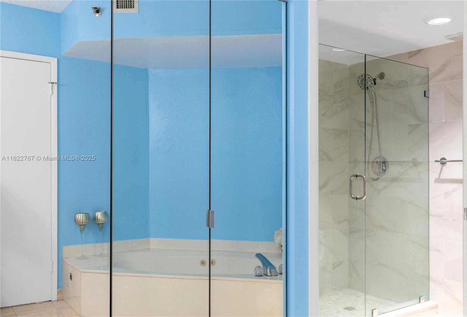 Small Image of 3600 MYSTIC POINTE DR #407, Aventura Number 30