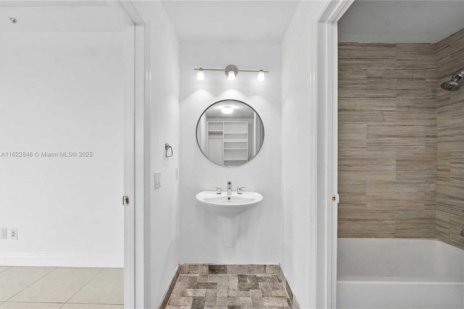 Small Image of 60 SOUTH WEST 13TH ST #1921, Miami Number 20