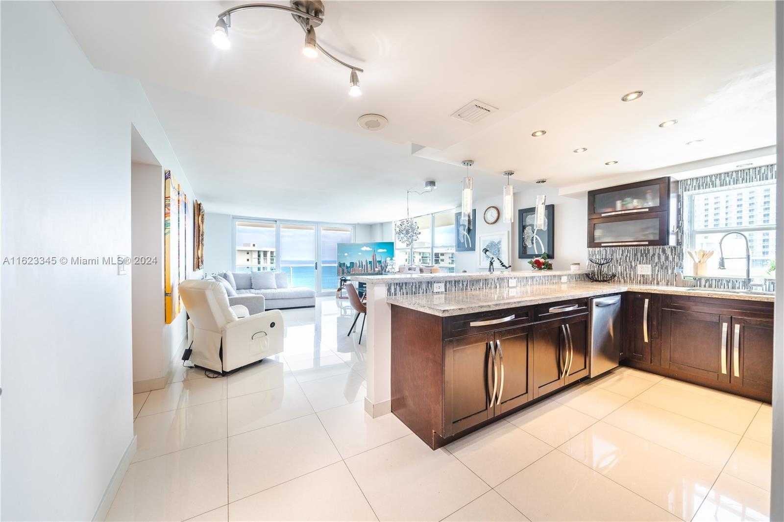 Small Image of 3800 SOUTH OCEAN DR #1512A, Hollywood Number 3