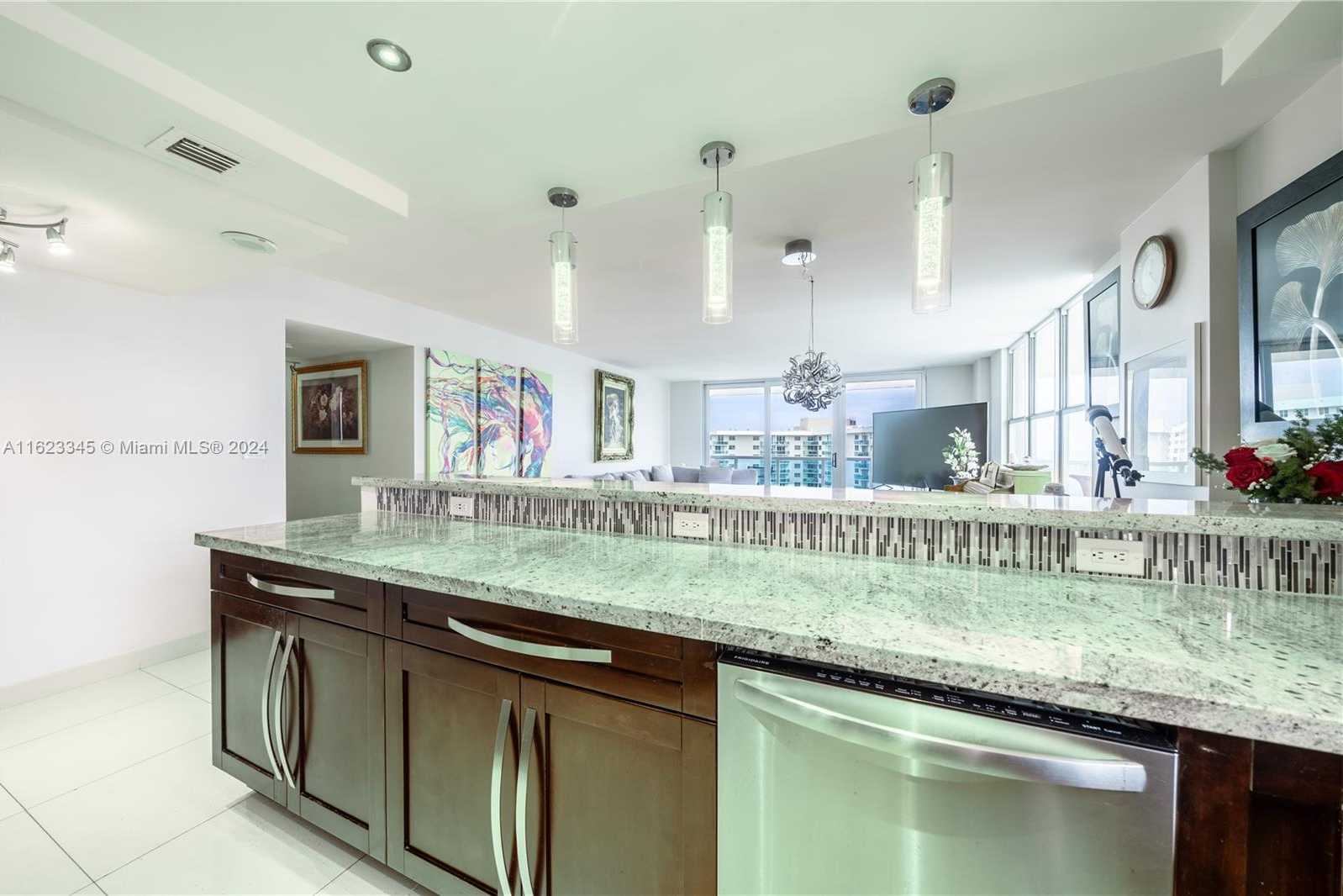 Small Image of 3800 SOUTH OCEAN DR #1512A, Hollywood Number 5