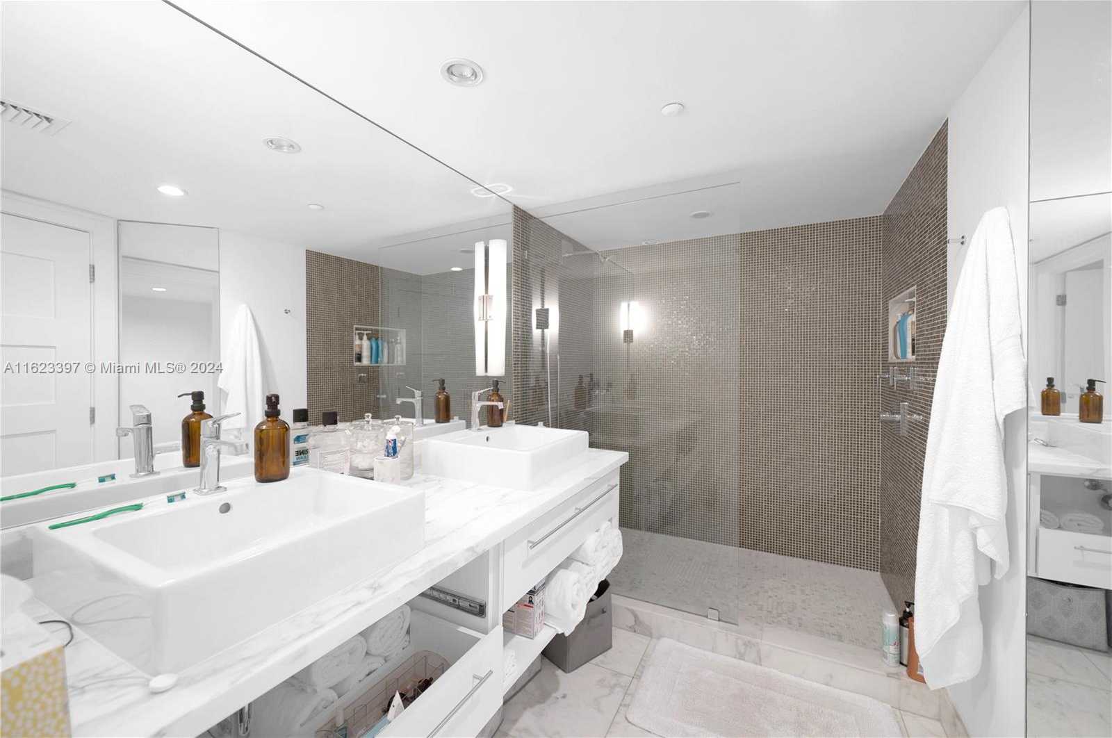 Small Image of 5025 COLLINS AVE #903, Miami Beach Number 18
