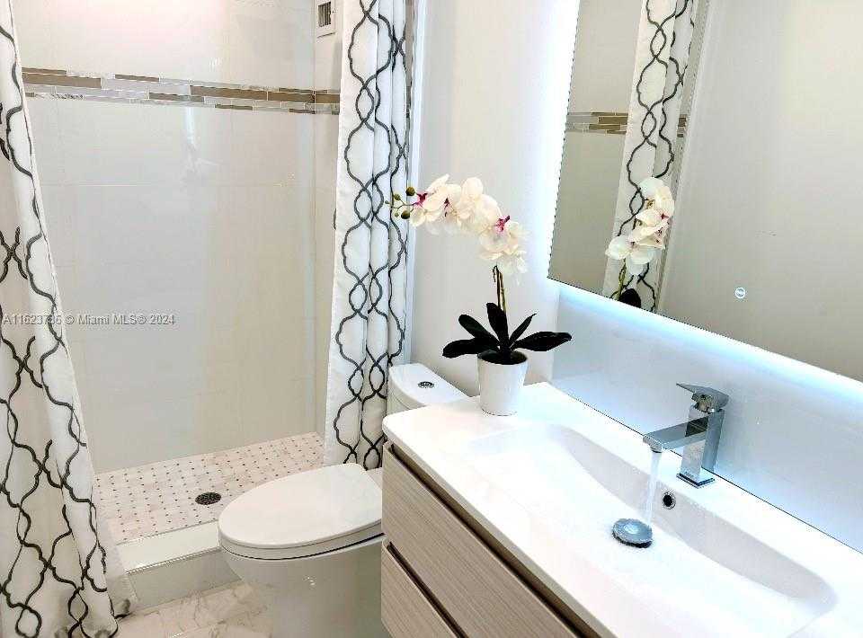 Small Image of 2030 SOUTH OCEAN DR #2220, Hallandale Beach Number 27