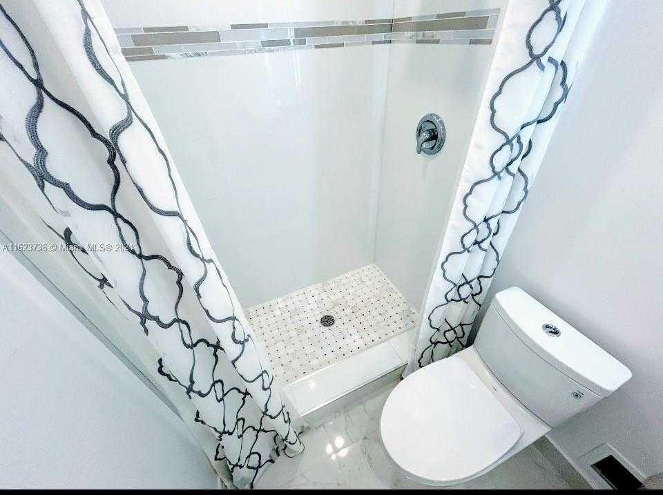 Small Image of 2030 SOUTH OCEAN DR #2220, Hallandale Beach Number 28