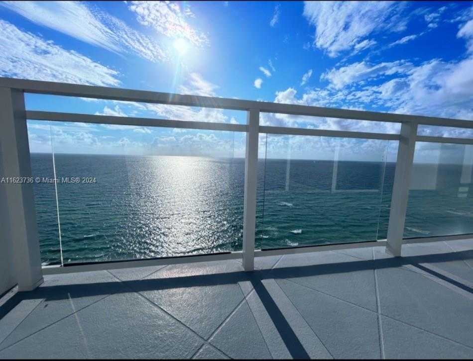 Small Image of 2030 SOUTH OCEAN DR #2220, Hallandale Beach Number 3