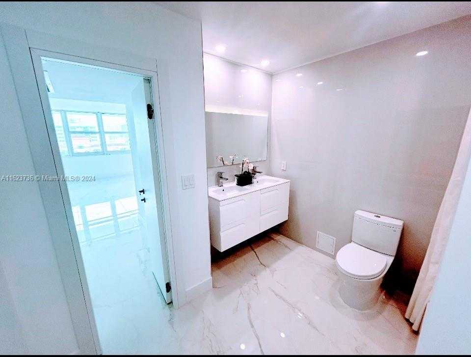 Small Image of 2030 SOUTH OCEAN DR #2220, Hallandale Beach Number 36