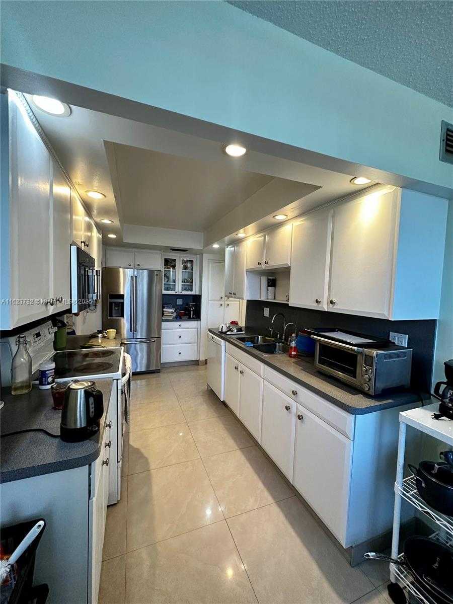 Small Image of 1501 SOUTH OCEAN DR #201, Hollywood Number 11