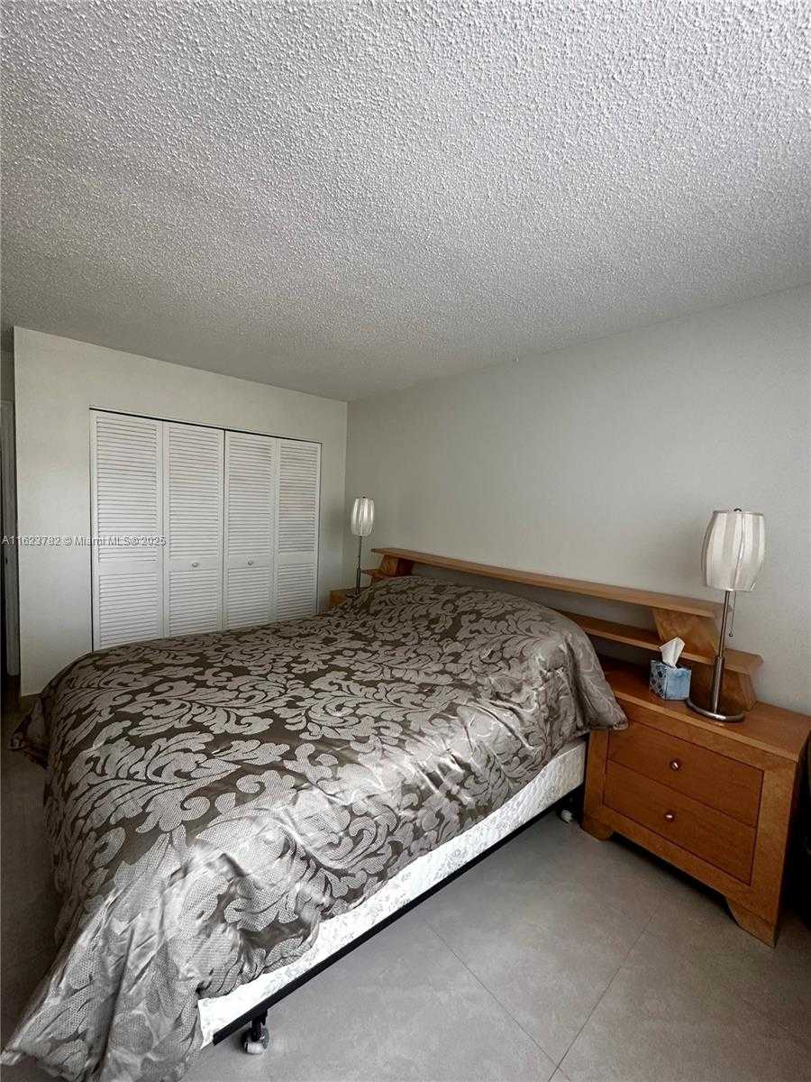 Small Image of 1501 SOUTH OCEAN DR #201, Hollywood Number 16