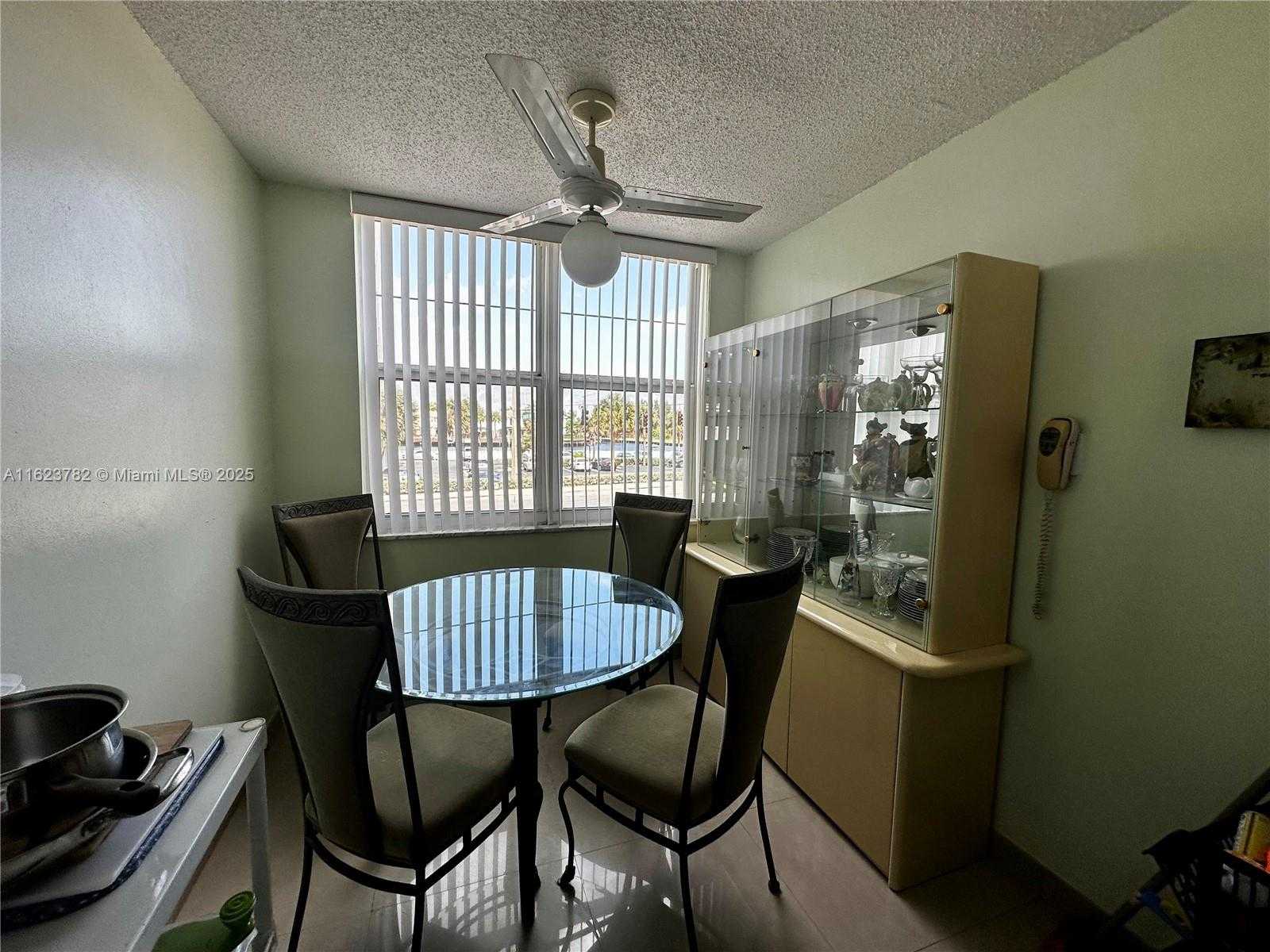 Small Image of 1501 SOUTH OCEAN DR #201, Hollywood Number 19