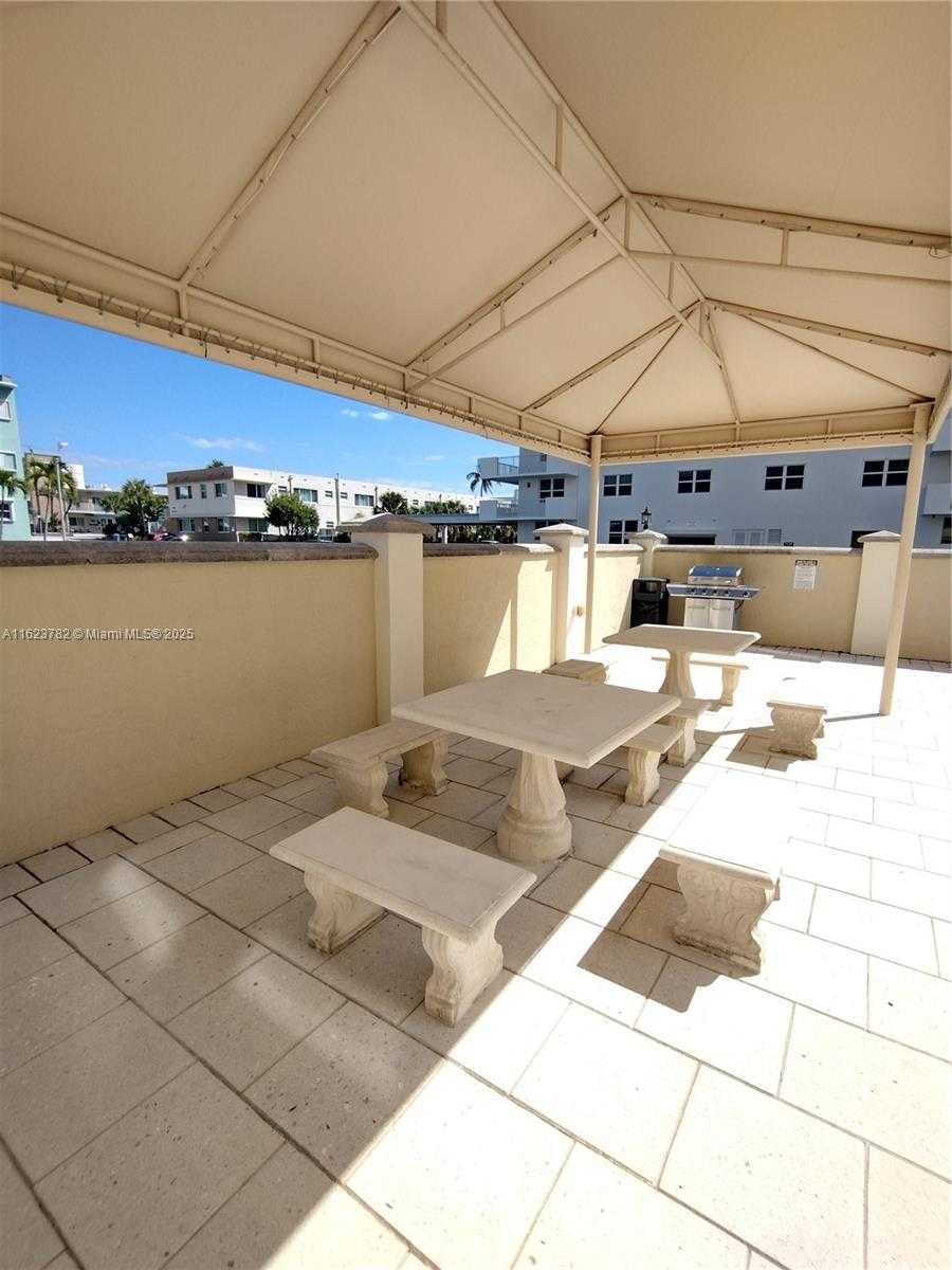 Small Image of 1501 SOUTH OCEAN DR #201, Hollywood Number 30