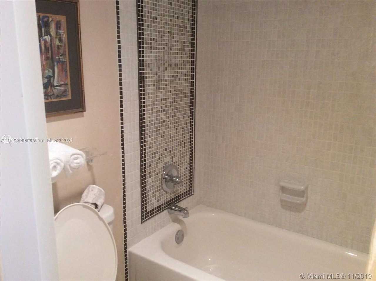 Small Image of 20100 WEST COUNTRY CLUB DR #202, Aventura Number 15