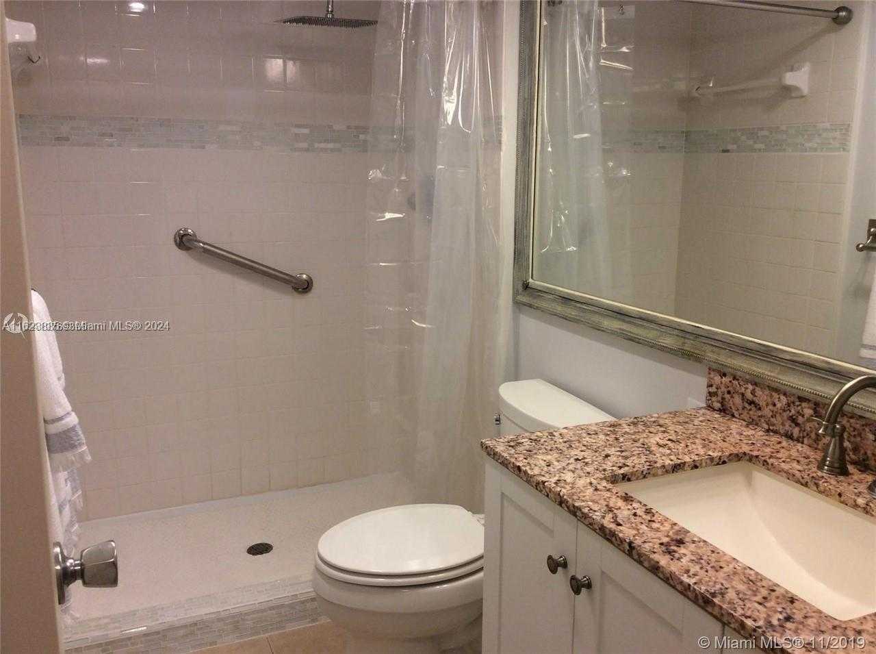 Small Image of 20100 WEST COUNTRY CLUB DR #202, Aventura Number 16