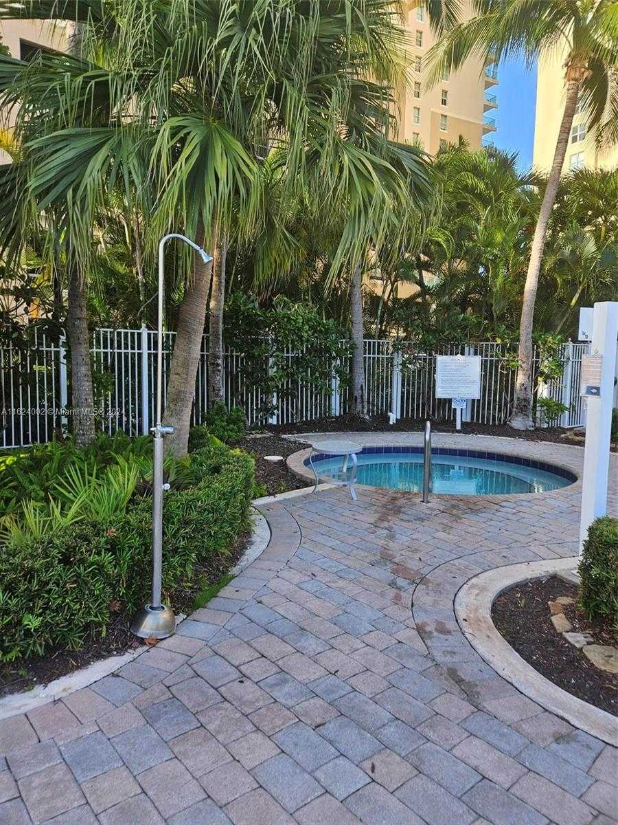 Small Image of 3330 NORTH EAST 190TH ST #MPH15, Aventura Number 31