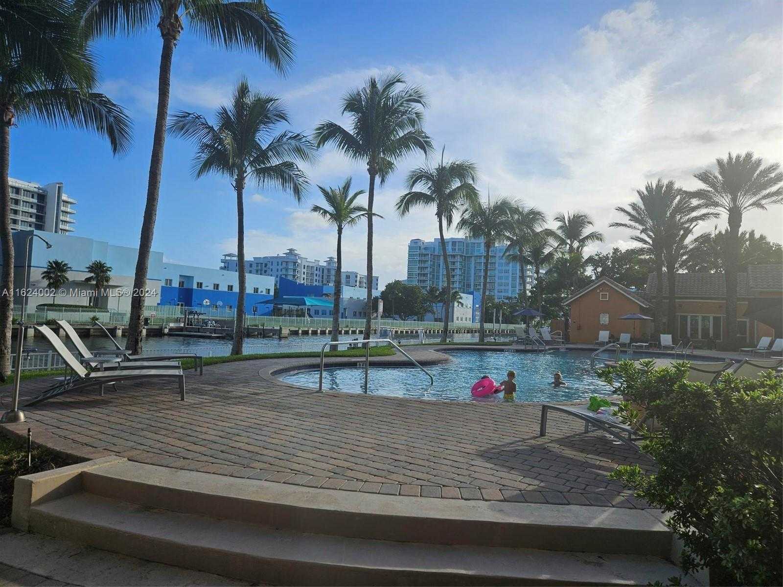 Small Image of 3330 NORTH EAST 190TH ST #MPH15, Aventura Number 32