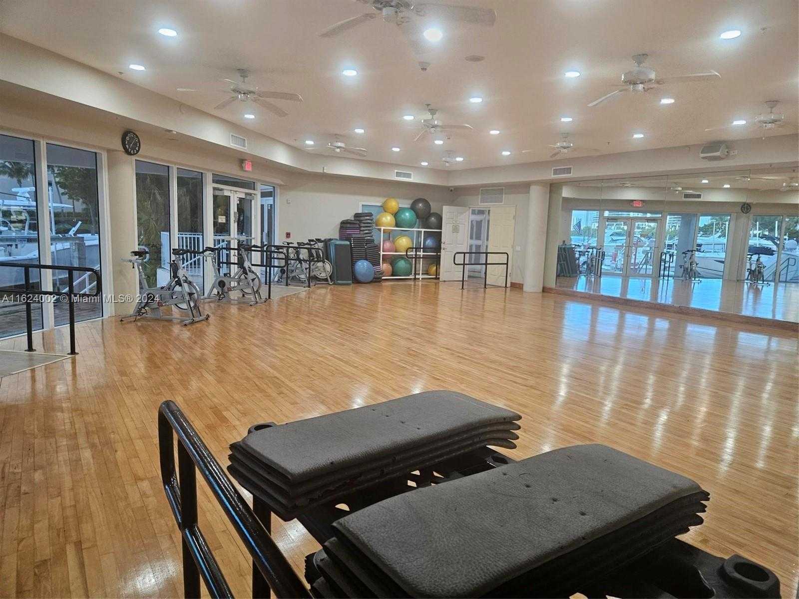 Small Image of 3330 NORTH EAST 190TH ST #MPH15, Aventura Number 36