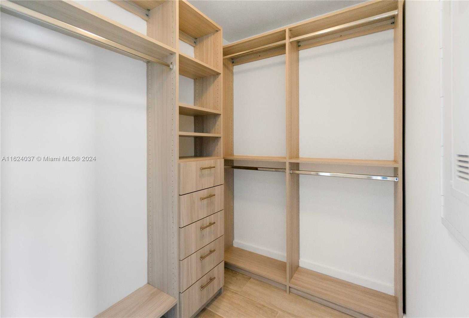 Small Image of 121 NORTH EAST 34TH ST #3012, Miami Number 15