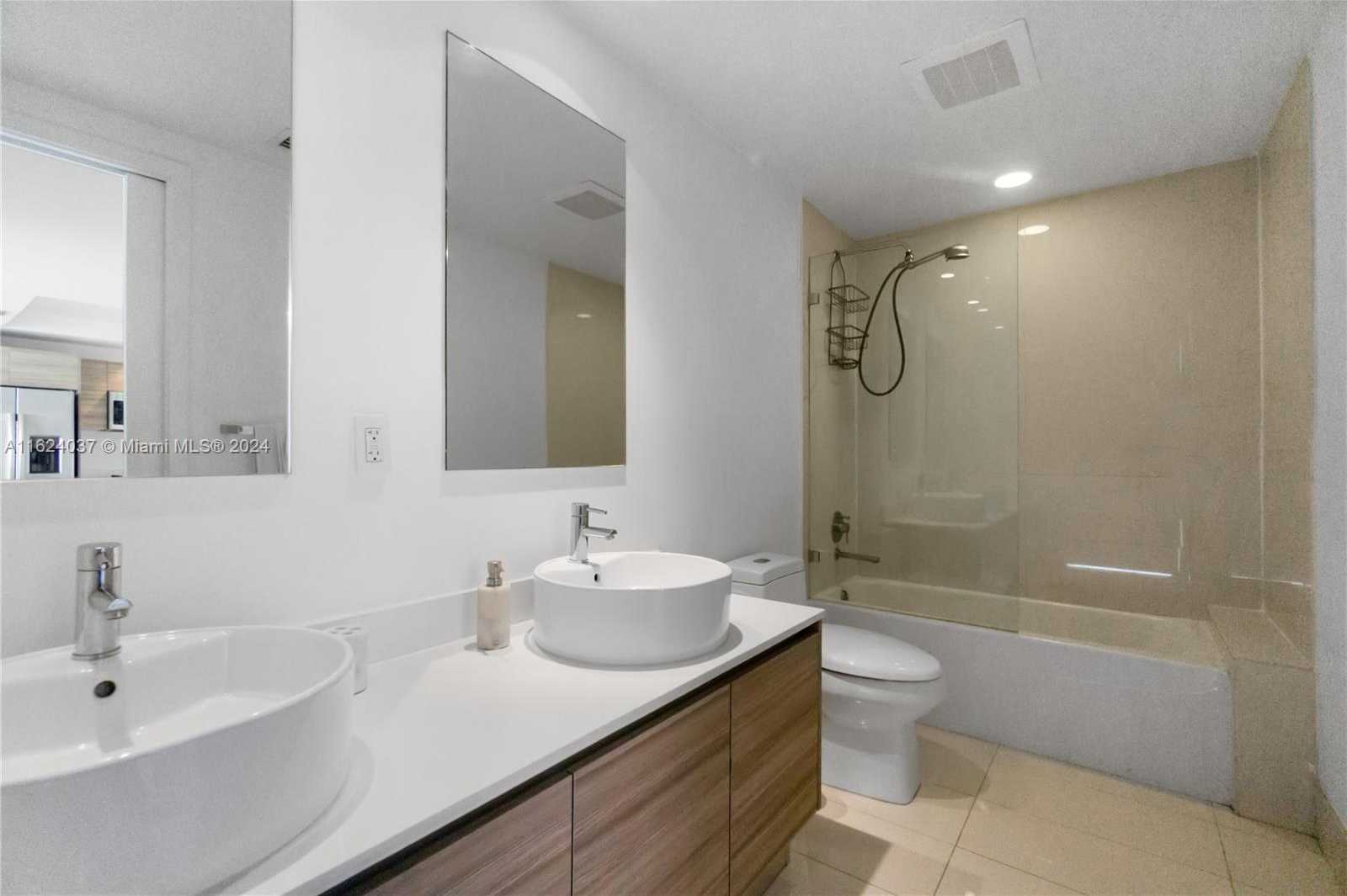 Small Image of 121 NORTH EAST 34TH ST #3012, Miami Number 17