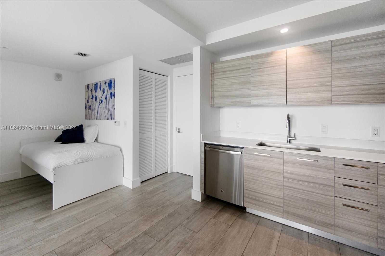 Small Image of 121 NORTH EAST 34TH ST #3012, Miami Number 7