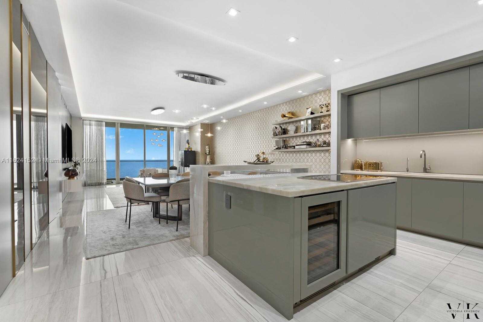 Small Image of 18975 Collins Ave, Sunny Isles Beach, FL 33160, USA Number 11