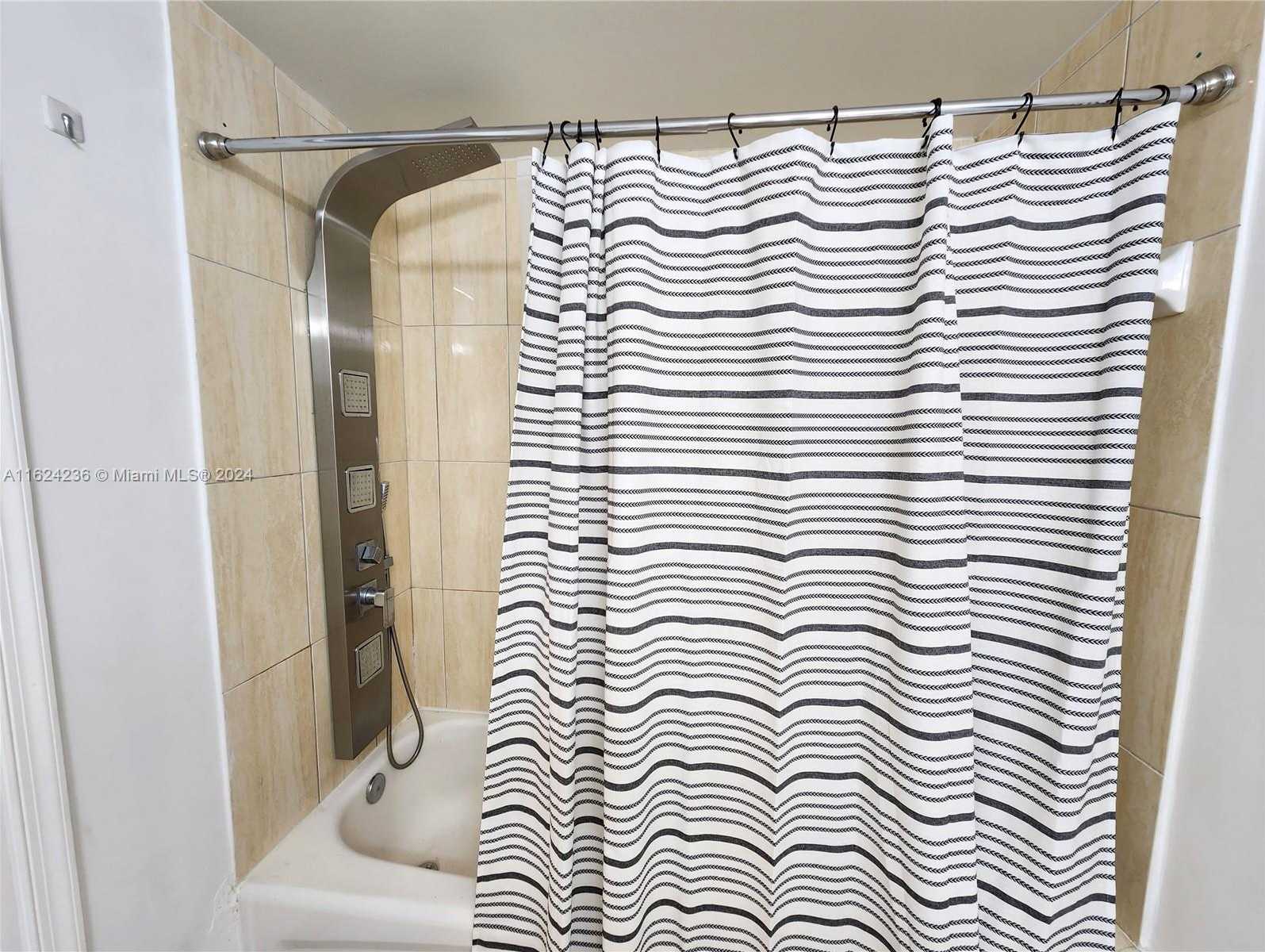 Small Image of 1750 NORTH BAYSHORE DR #1204, Miami Number 6