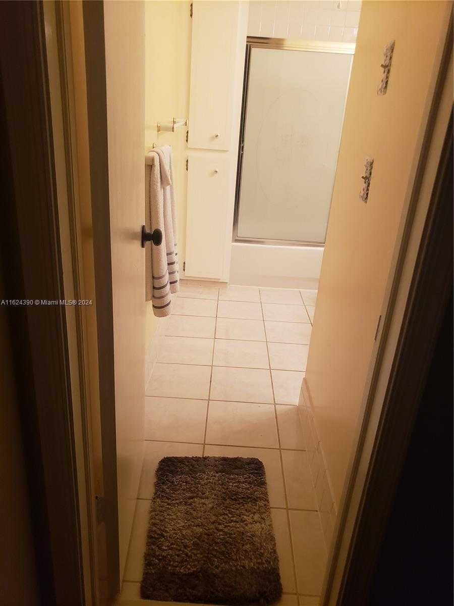 Small Image of 2220 NORTH EAST 68TH ST #1028, Fort Lauderdale Number 14