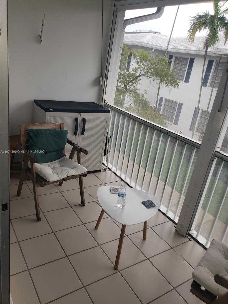 Small Image of 2220 NORTH EAST 68TH ST #1028, Fort Lauderdale Number 4