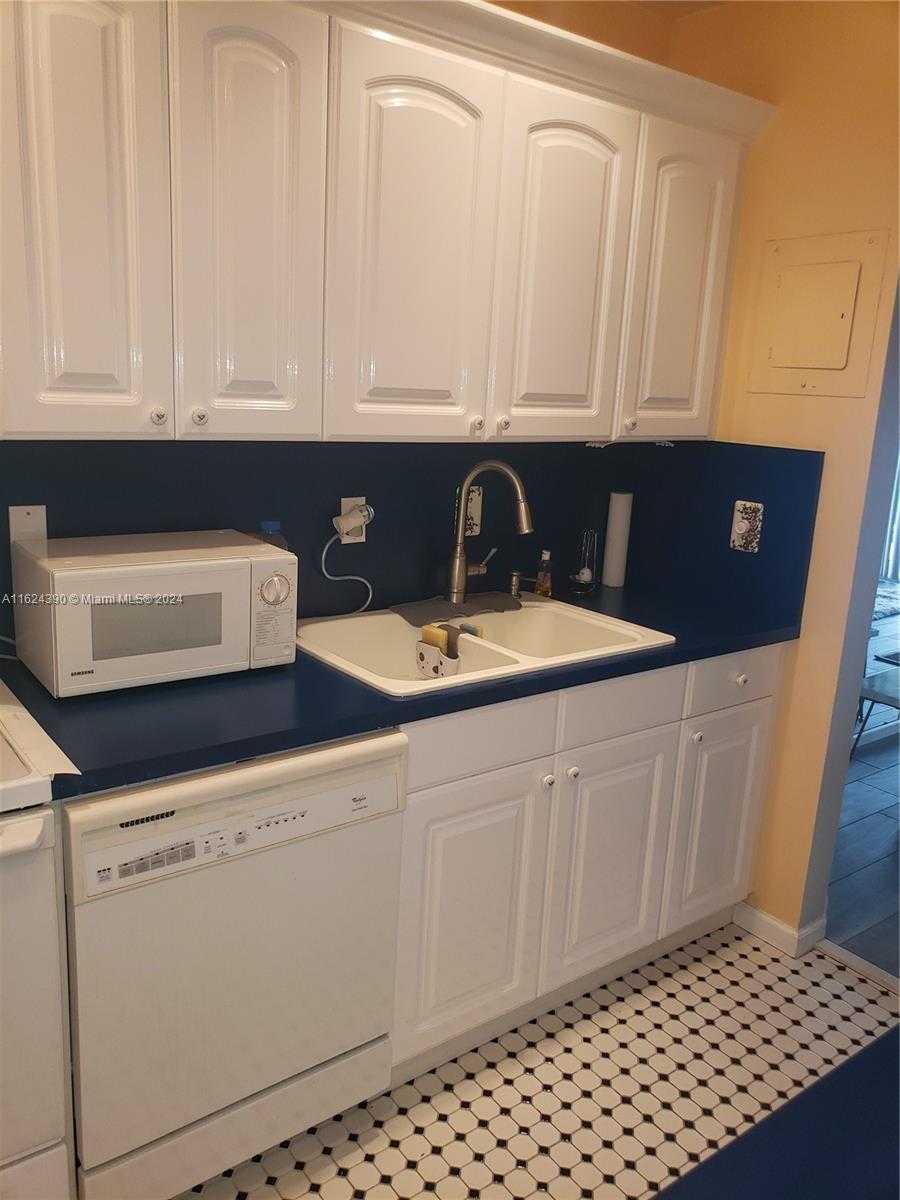 Small Image of 2220 NORTH EAST 68TH ST #1028, Fort Lauderdale Number 7