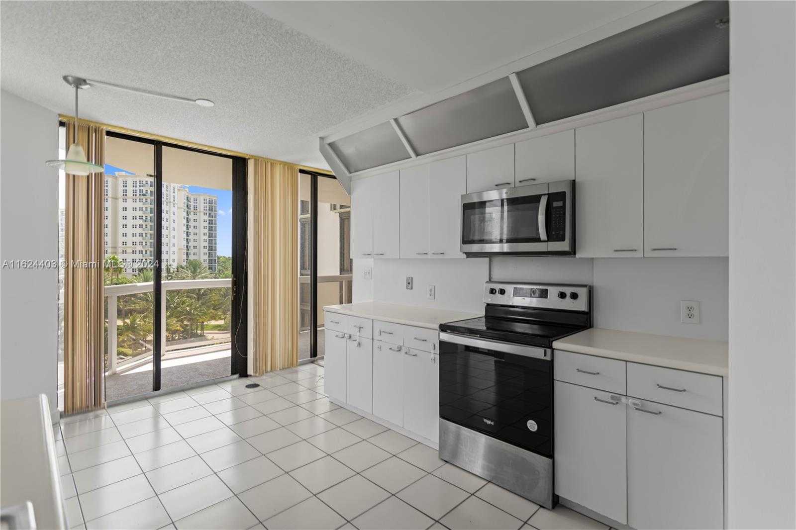 Small Image of 20185 EAST COUNTRY CLUB DR #502, Aventura Number 15