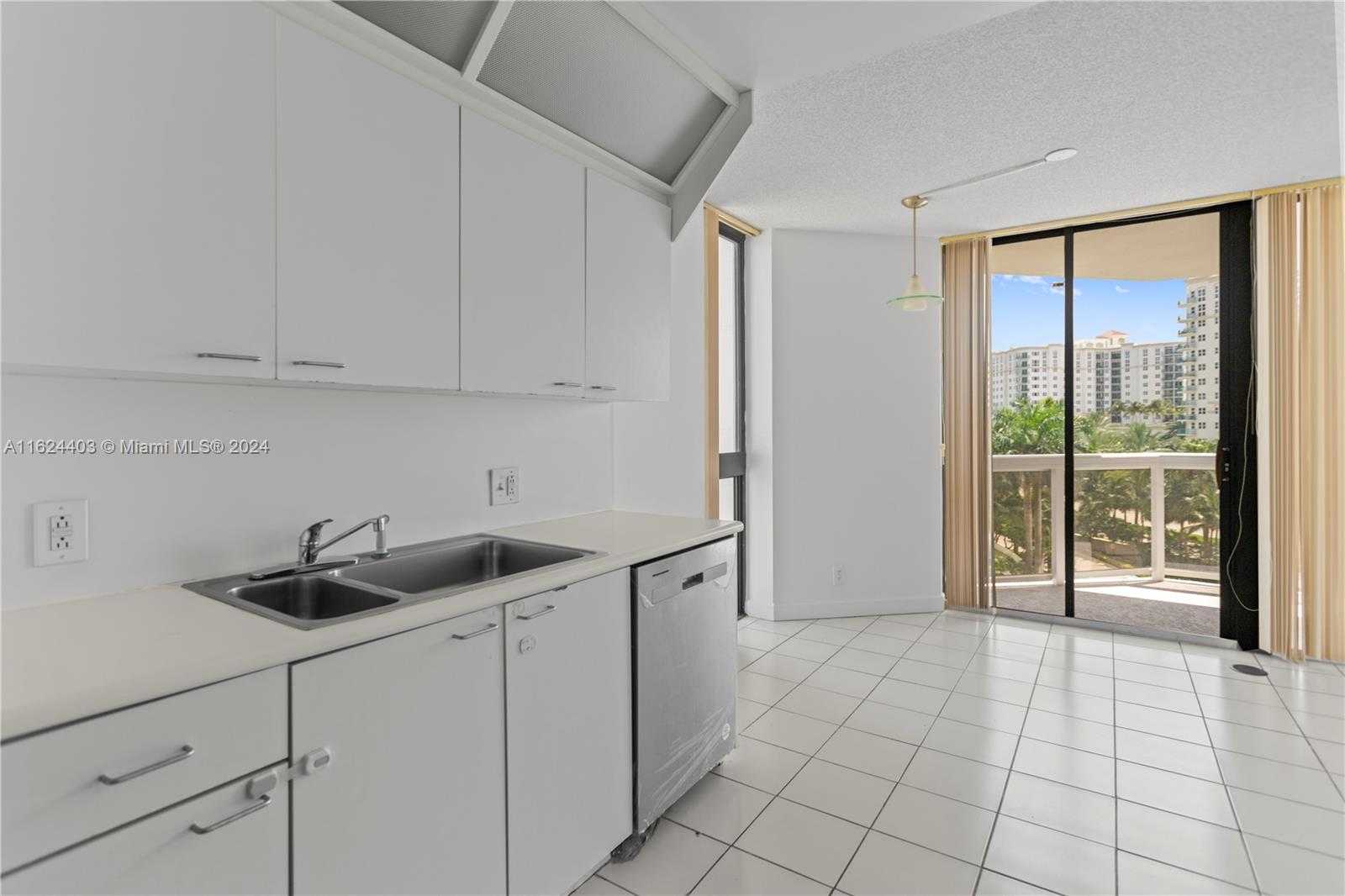 Small Image of 20185 EAST COUNTRY CLUB DR #502, Aventura Number 18
