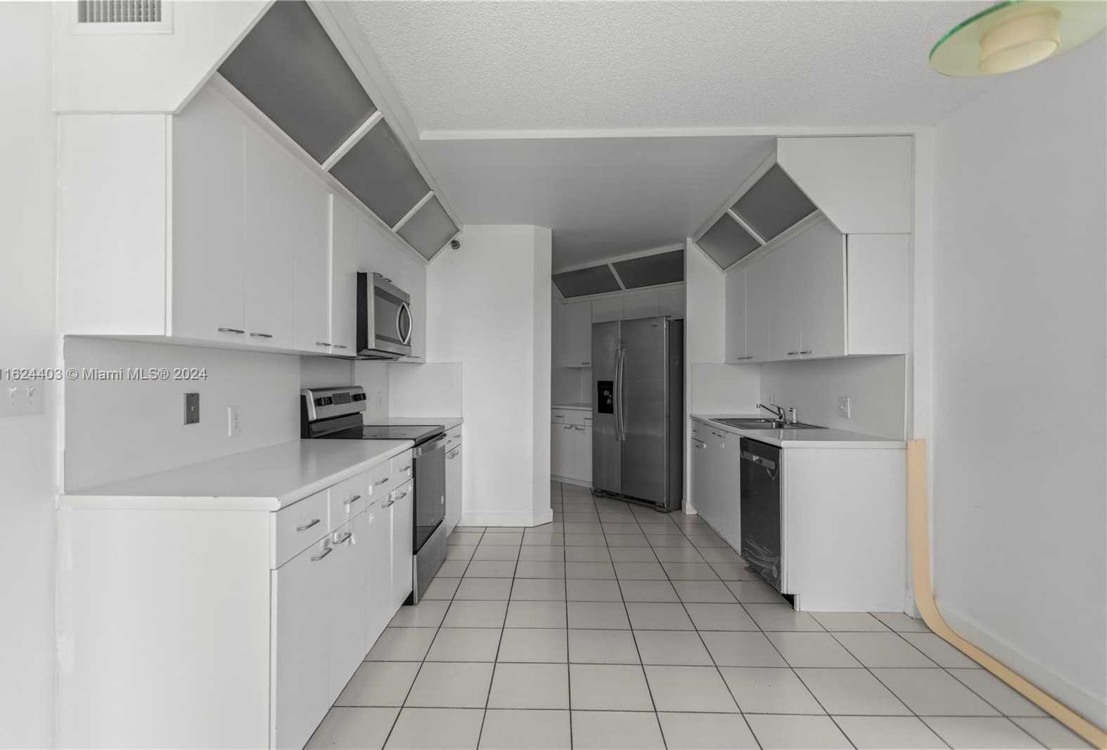 Small Image of 20185 EAST COUNTRY CLUB DR #502, Aventura Number 21