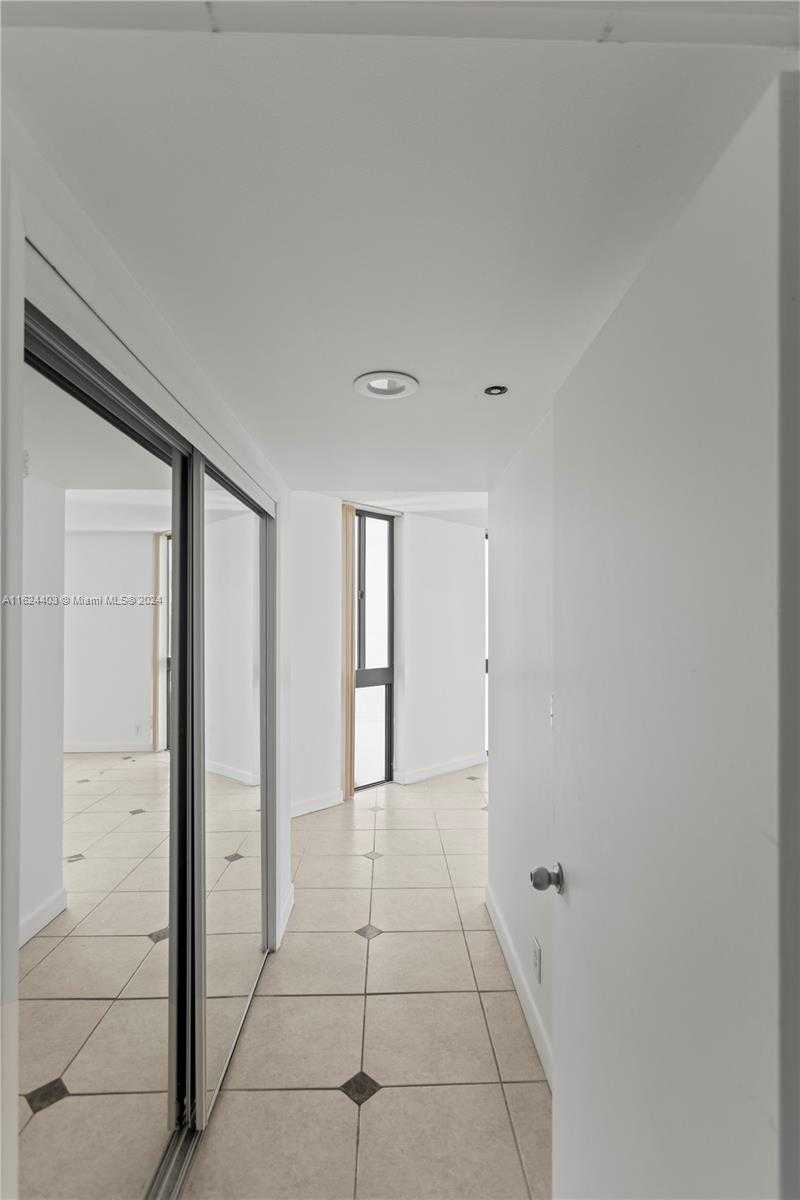 Small Image of 20185 EAST COUNTRY CLUB DR #502, Aventura Number 27