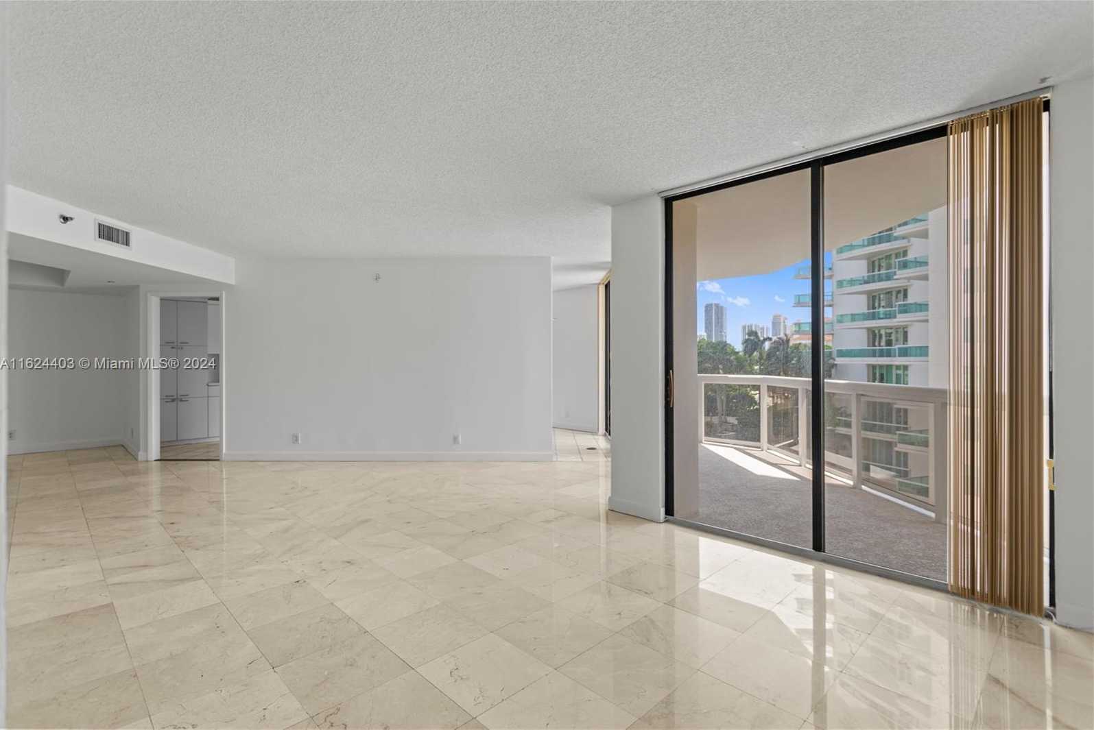 Small Image of 20185 EAST COUNTRY CLUB DR #502, Aventura Number 3