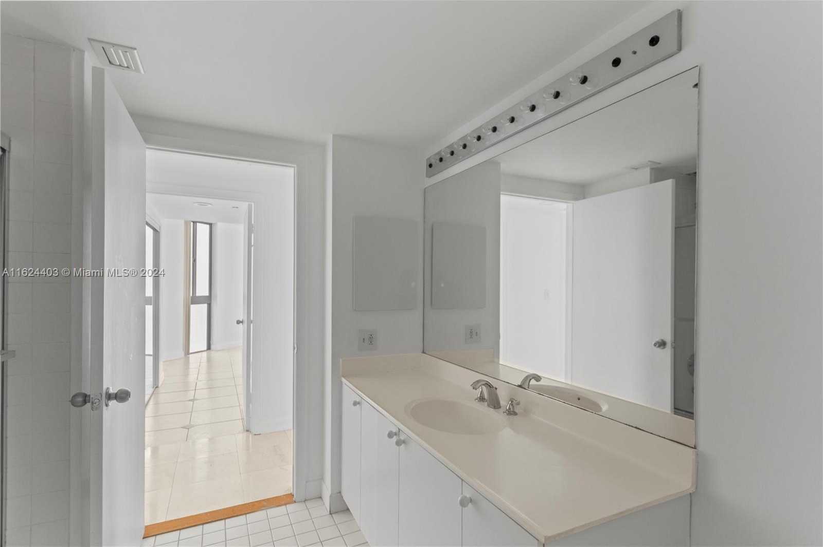 Small Image of 20185 EAST COUNTRY CLUB DR #502, Aventura Number 31