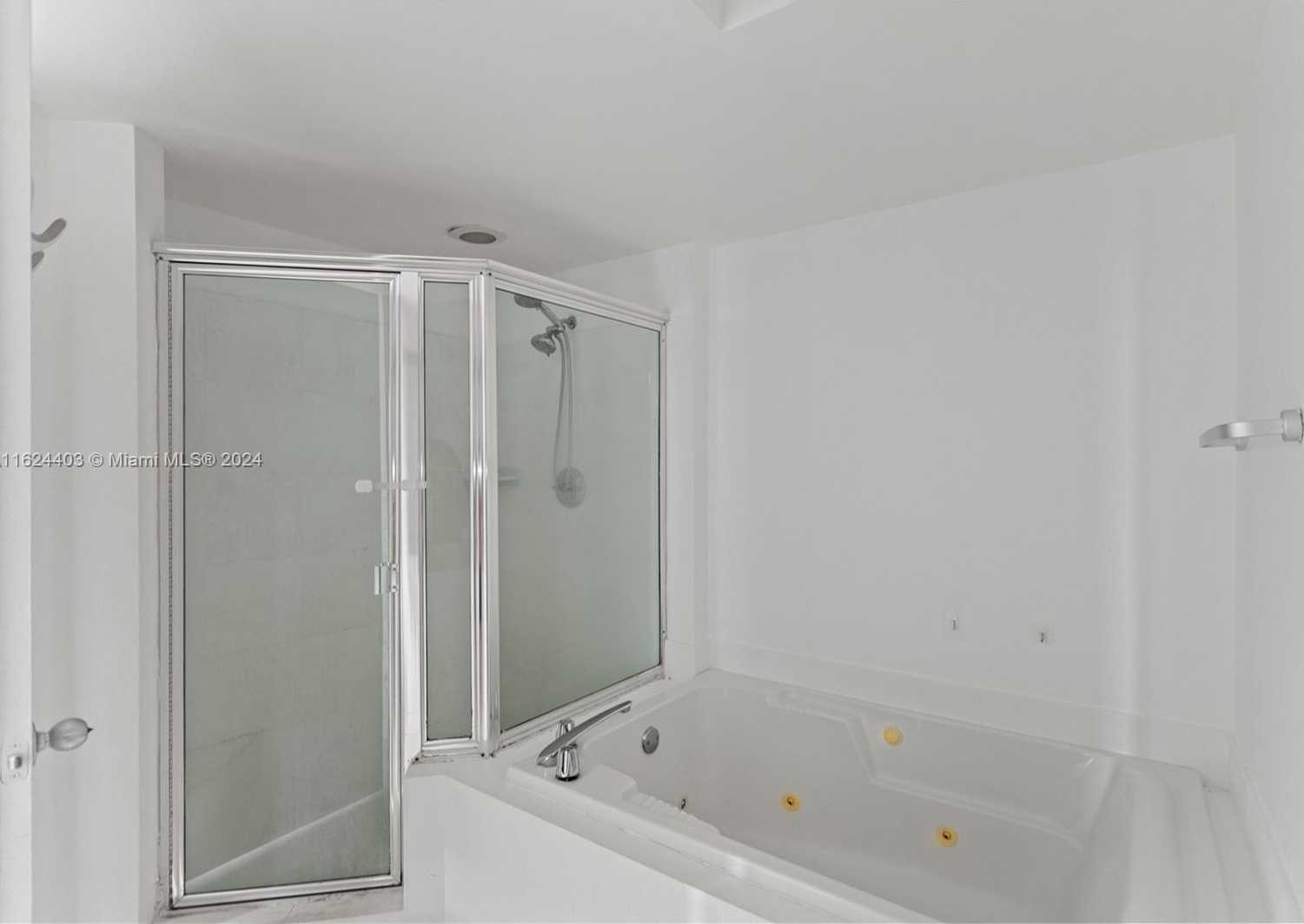 Small Image of 20185 EAST COUNTRY CLUB DR #502, Aventura Number 34