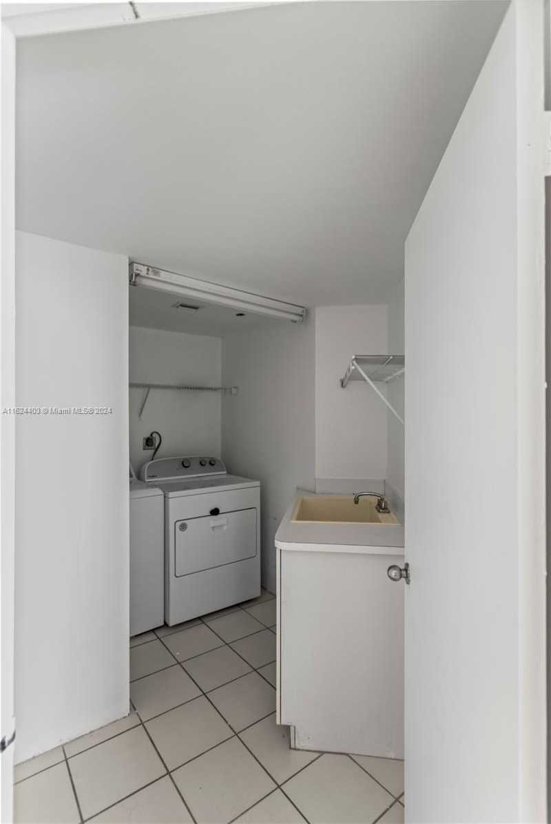 Small Image of 20185 EAST COUNTRY CLUB DR #502, Aventura Number 40